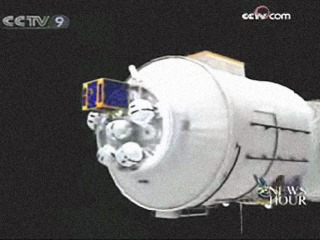Misión Shenzhou VII: microsatélite adosado BX-1; clic para aumentar