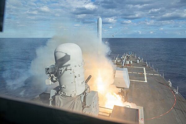 IGADI: Para comprender o Mundo desde aquí, para proxectar a Galicia no contexto internacional 8 "Irán baixo ataque: a ilusión do cambio de réxime e as incógnitas do "día seguinte"" por Mangana Porteiro, Susana