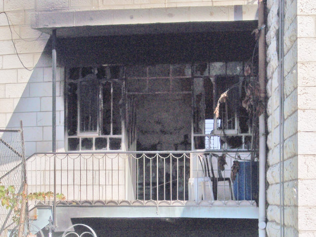 Cervexa palestina, “Proba a Revolución” 2 taybe casa queimada010